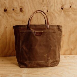 BRADLEY MOUNTAIN | Coal Tote Brush Brown